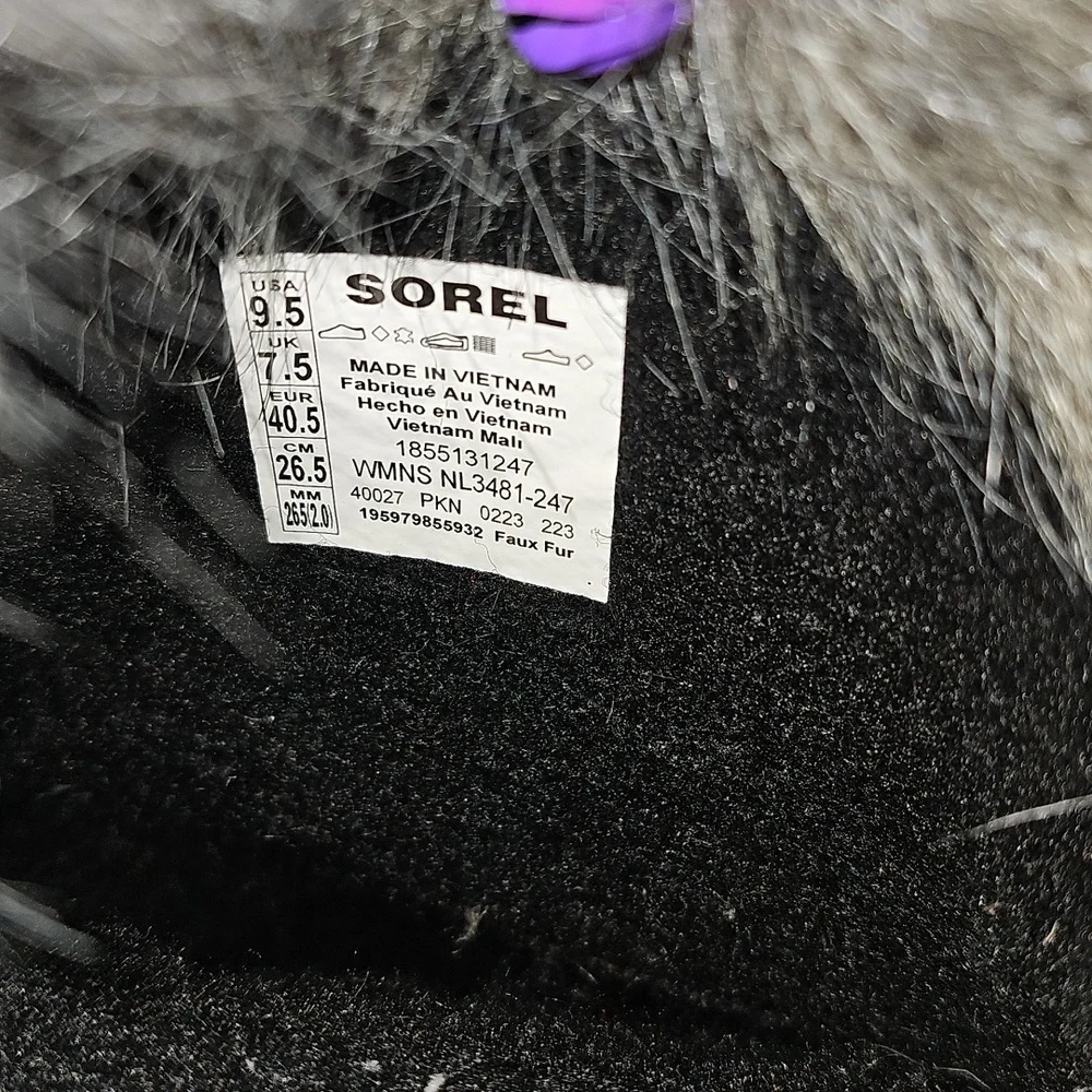 SOREL Nwts Womens Sz 9.5  Insulated/Waterproof Winter Boots. Gorgeous